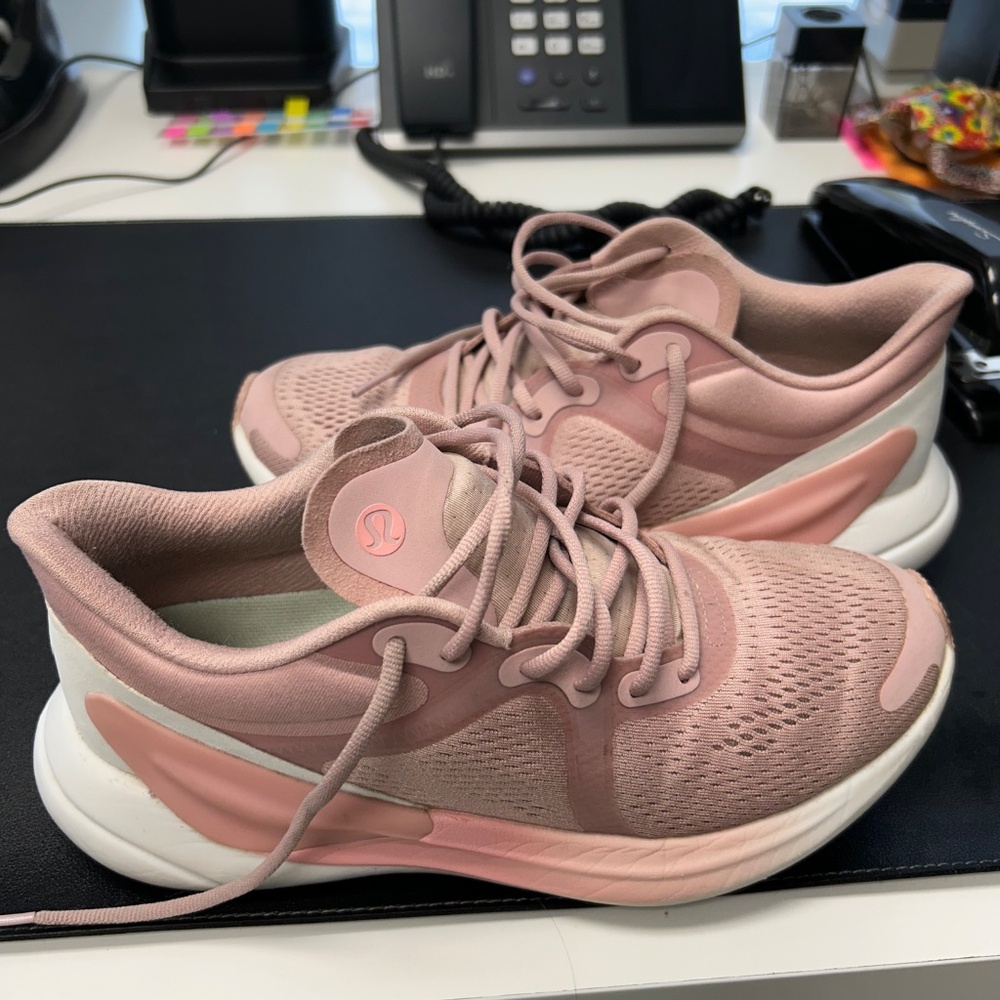 Lululemon running shoes - Picture 3 of 5